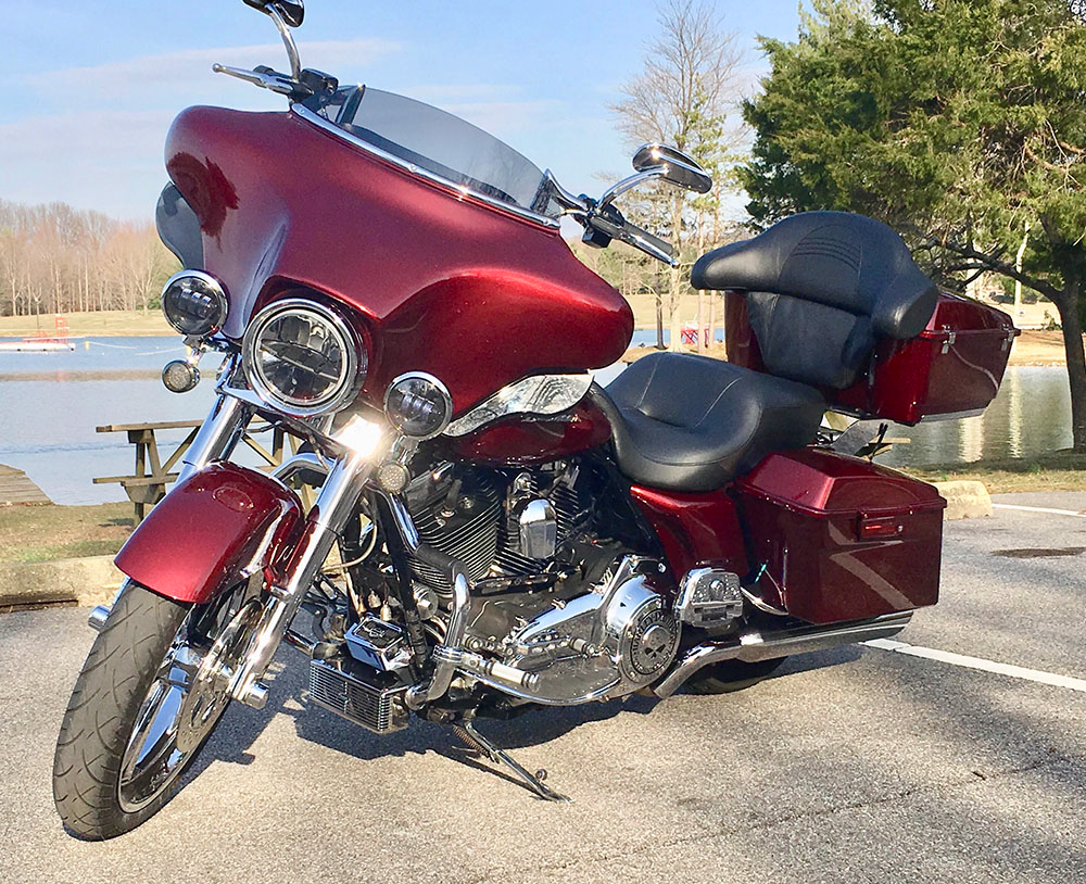 Ultracool TC Front Mount Oil Cooler for Harley-Davidson FLHR Road King / FLHRC Road King Classic & More