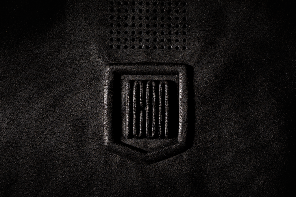 Icon Short Track™ Jacket
