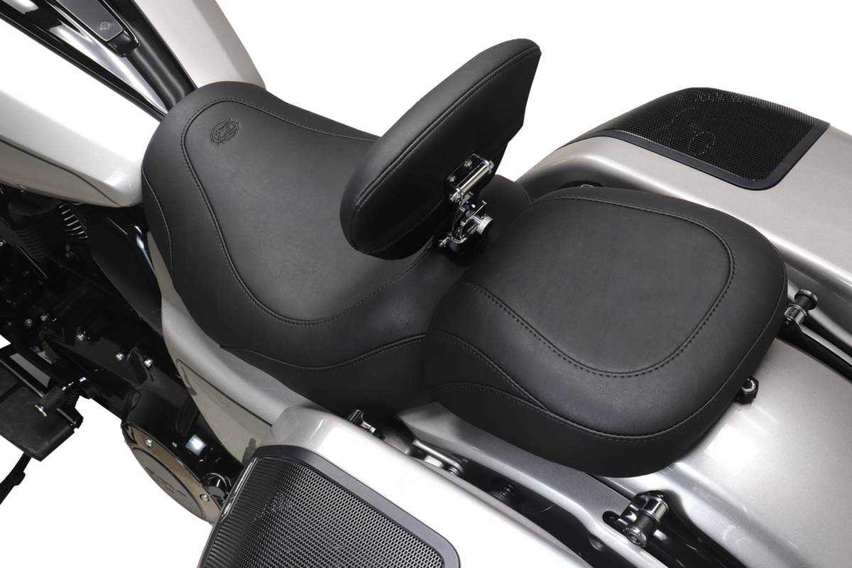 Mustang Wide Tripper™ Seat