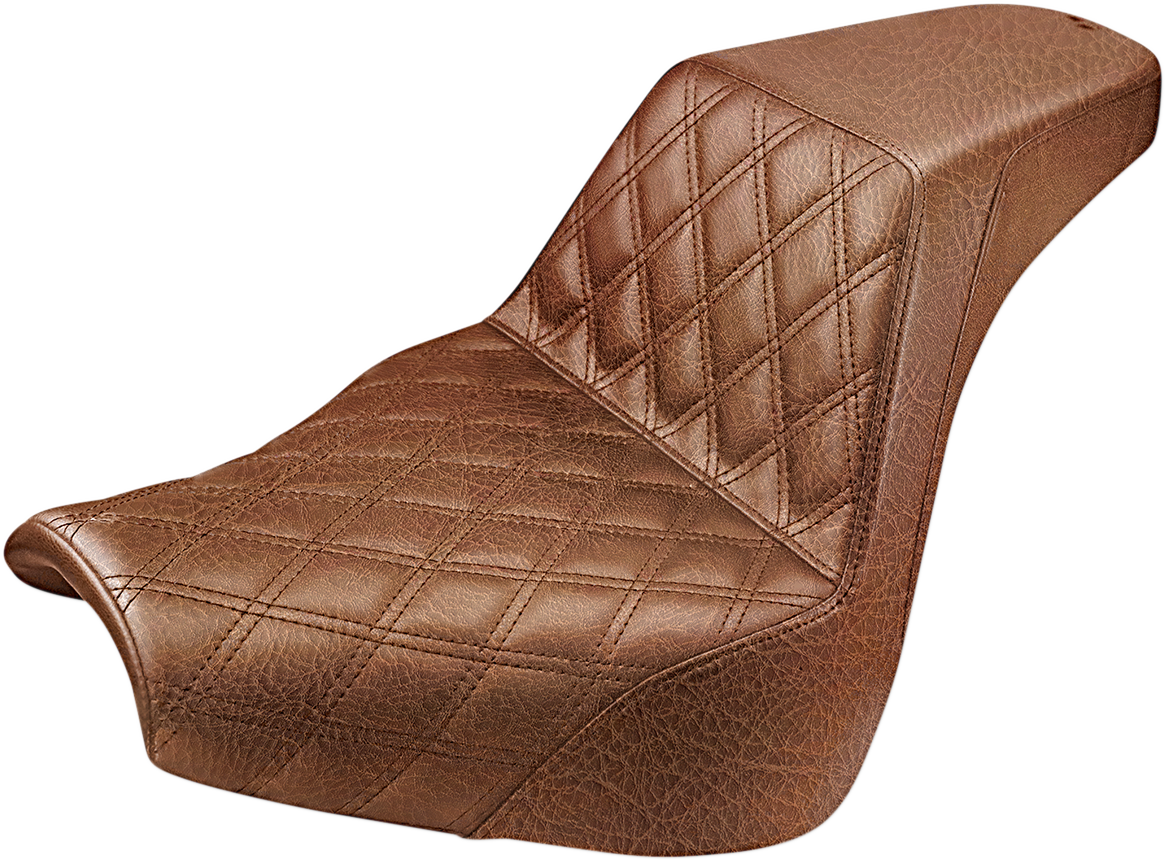 Saddlemen Step-Up Seat — Front Lattice Stitch
